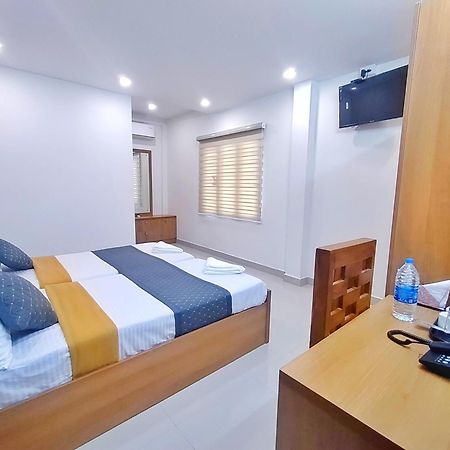 Lavender Arcade Apartment Kochi Exterior photo